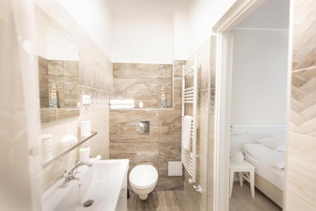 Topart Apartman I บาลาตอนเฟนีแวช ภายนอก รูปภาพ