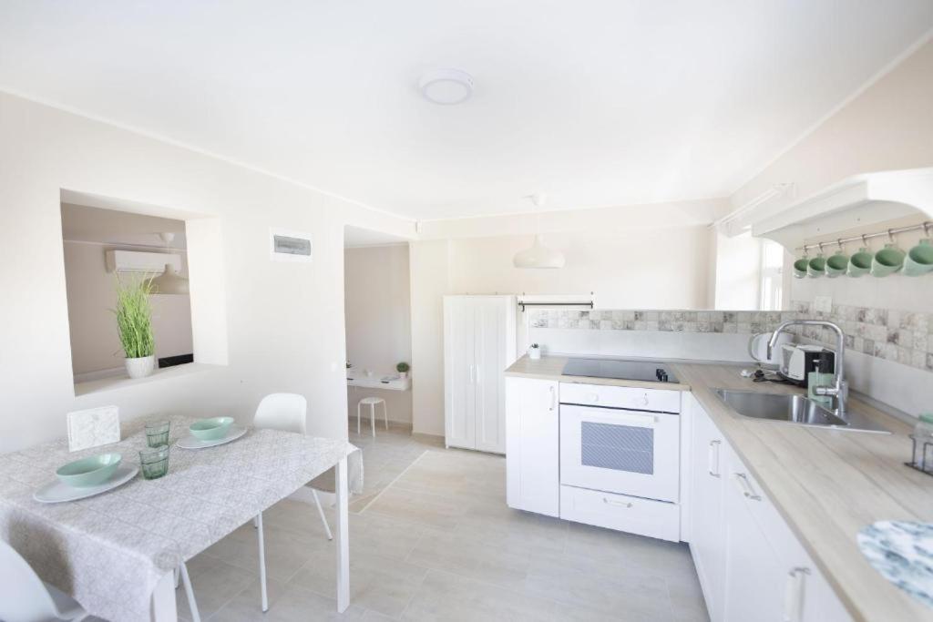 Topart Apartman I บาลาตอนเฟนีแวช ภายนอก รูปภาพ